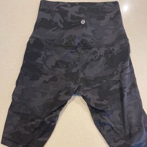 Lululemon align short size 6 camo black